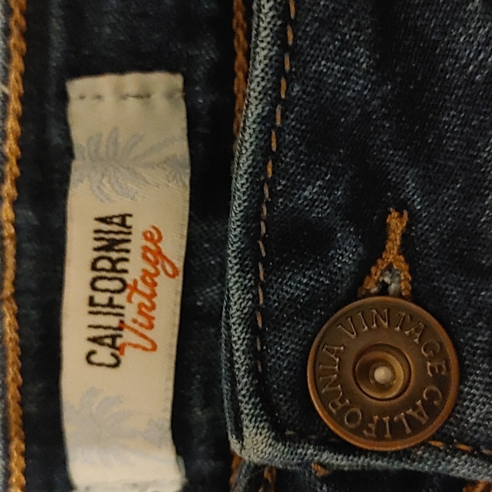Women's Size 18 Dark Blue Distressed Cropped Ankle Jeans Plus Size - Picture 2 of 5